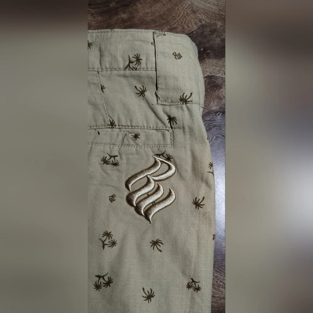Rocawear Tan Patterned Cargo Shorts 14/29